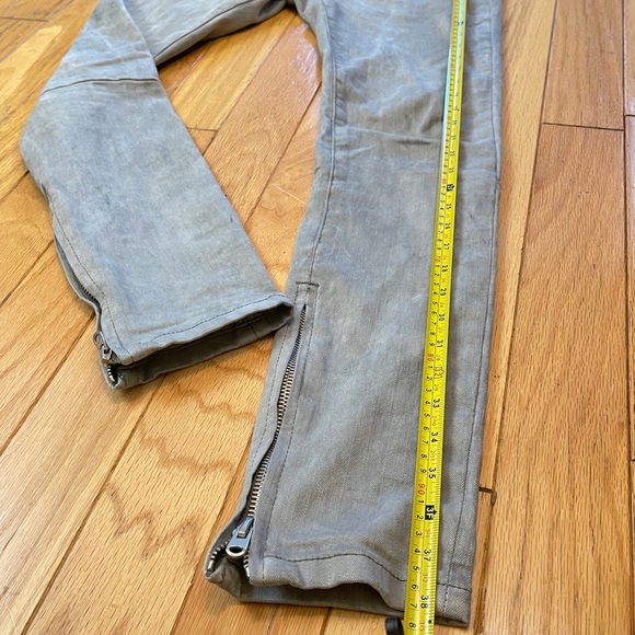 MNML Grey Stretch Zipper Denim (No Distressing) - Picture 4 of 5